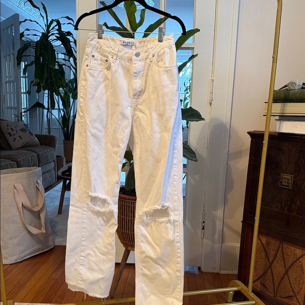 Stylish White Cropped Pants
